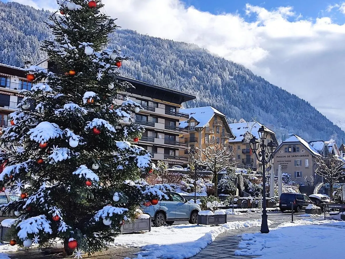 Apartment Les Aiguilles Du Midi-4 By Interhome contacts